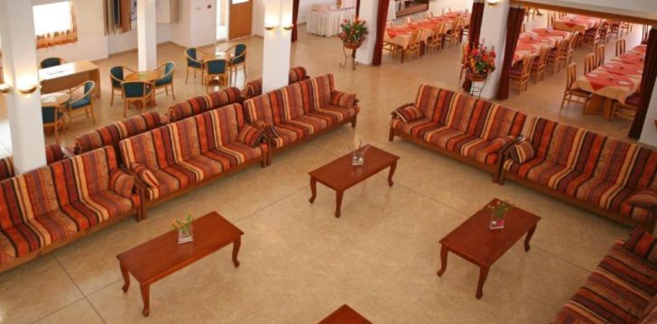 Viešbutis CORALLIA BEACH HOTEL APTS įsikūręs Kipras. 