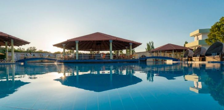 Viešbutis FANTASY RESORT HOTEL įsikūręs Graikija.