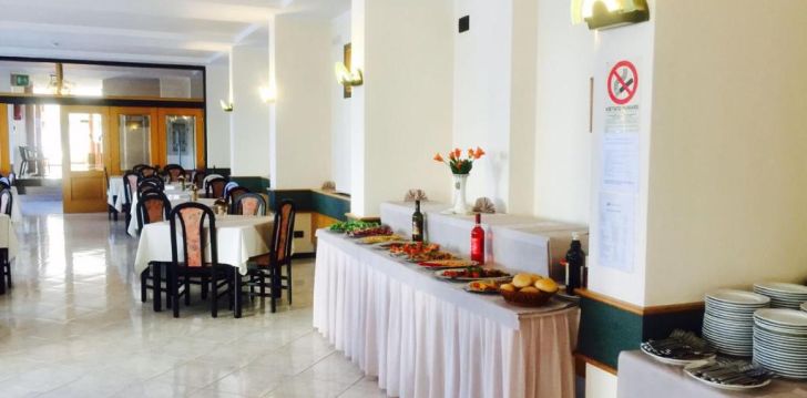Viešbutis LIDO GARGNANO įsikūręs Italija.