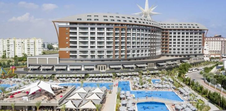 Didelę teritoriją ir daugybę pramogų turintis Turkijos 5* viešbutis ROYAL SEGINUS 4