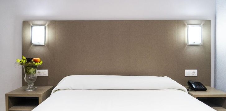 Viešbutis MONTESOL HOTEL įsikūręs Ispanija.