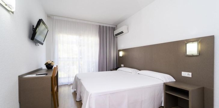 Viešbutis MONTESOL HOTEL įsikūręs Ispanija. 