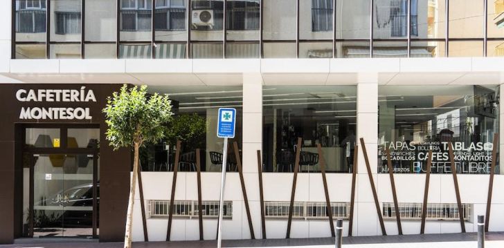 Viešbutis MONTESOL HOTEL įsikūręs Ispanija.