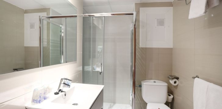 Viešbutis HOTEL BRASIL įsikūręs Ispanija. 