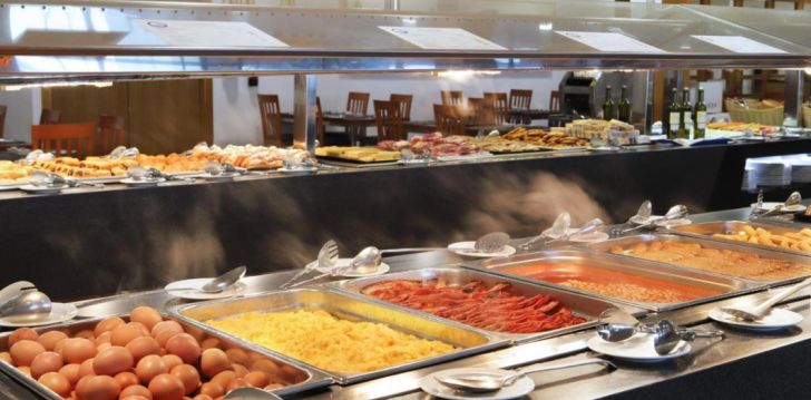 Geras kainos ir kokybės santykis atostogoms - viešbutis HOTEL POSEIDON PLAYA