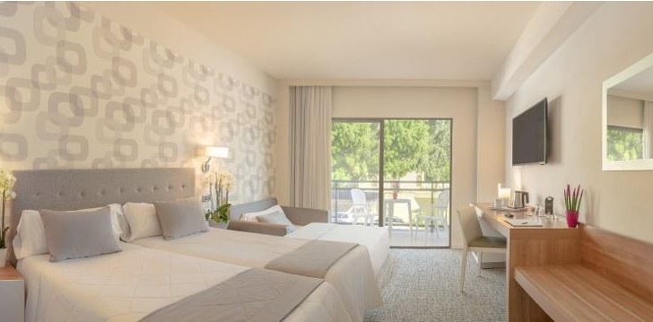 Planuoji kelionę į Ispanija? apsistokite 4 viešbutyje RH CORONA DEL MAR.