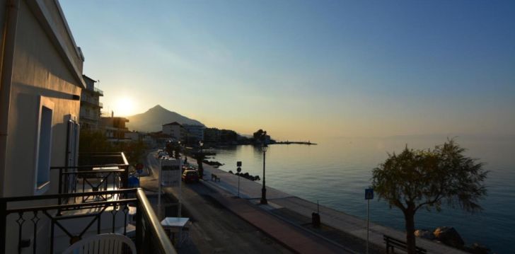Jaukus viešbutis KYANI AKTI HOTEL, jūsų atostogoms