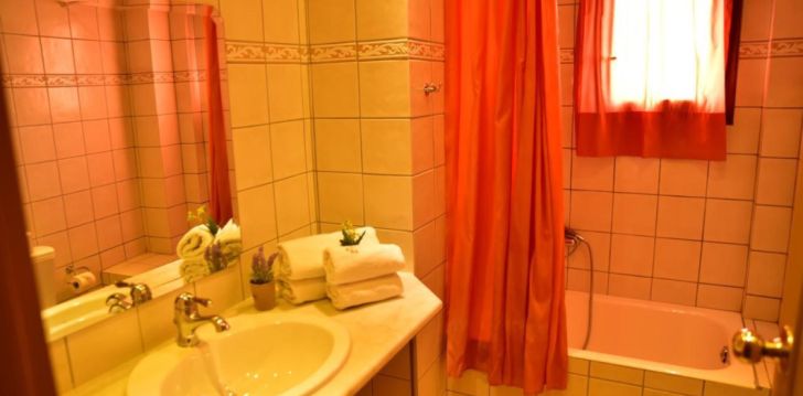 Nepraleisk progos pailsėti už gerą kainą - viešbutyje MONT HELMOS HOTEL