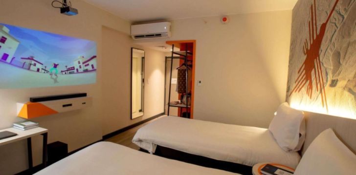 Apsistokite HOTEL IBIS STYLES LIMA BENAVIDES MIRAFLORES viešbutyje už gerą kainą. 