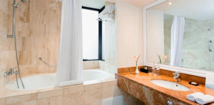 Apsistokite MELIÁ LIMA viešbutyje už gerą kainą.