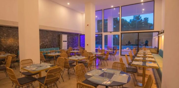 Planuoji kelionę į Graikija? apsistokite 4 viešbutyje EVITA BLUE HOTEL. 