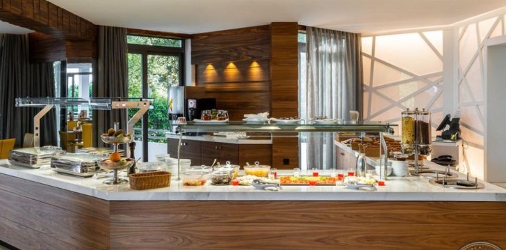 Planuoji kelionę į Graikija? apsistokite 3 viešbutyje HOTEL POSEIDON.