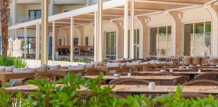 Planuoji kelionę į Bulgarija? apsistokite 4 viešbutyje GRIFID CLUB HOTEL ARABELLA.