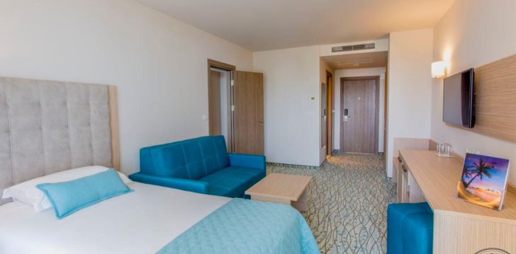 Apsistokite ASTORIA GOLDEN SANDS viešbutyje už gerą kainą.