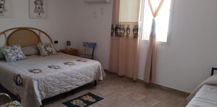 Viešbutis B&B SIKELIA įsikūręs Italija. 