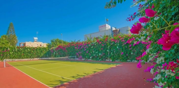 Viešbutis MARLITA BEACH HOTEL APARTMENTS įsikūręs Kipras. 
