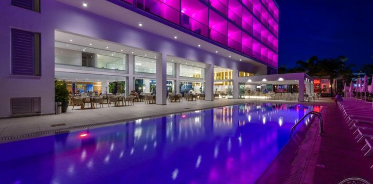 Viešbutis TASIA MARIS SEASONS HOTEL (ADULTS ONLY 16+) įsikūręs Kipras. 