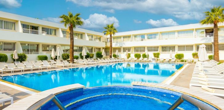 Apsistokite MELPOANTIA LUXURY APARTMENTS AND SUITE viešbutyje už gerą kainą. 