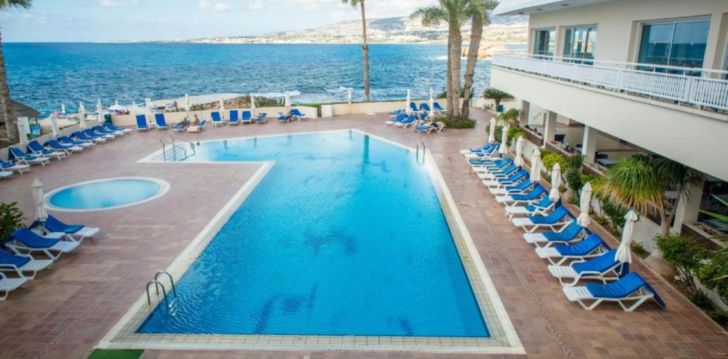 Viešbutis CYNTHIANA BEACH HOTEL įsikūręs Kipras.