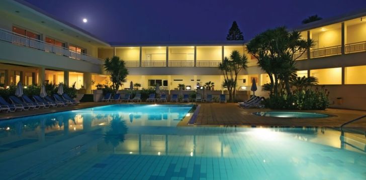 Jaukus viešbutis CYNTHIANA BEACH HOTEL, jūsų atostogoms
