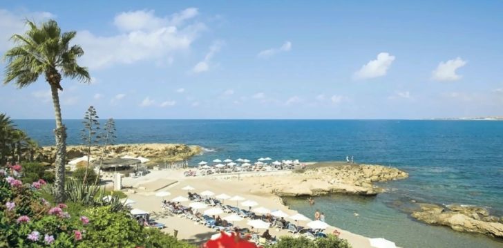 Nepraleisk progos pailsėti už gerą kainą - viešbutyje CYNTHIANA BEACH HOTEL