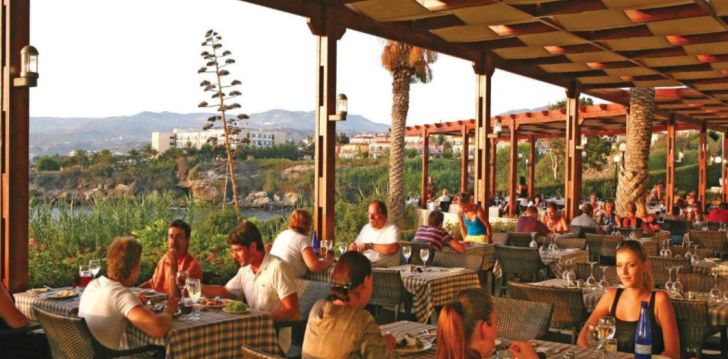 Patogus viešbutis jūsų kelionei – 3* CYNTHIANA BEACH HOTEL