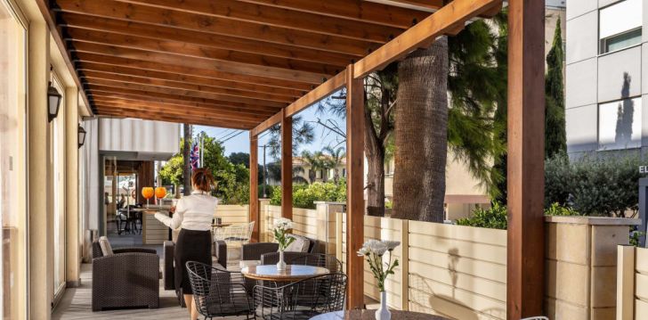 Planuoji kelionę į Kipras? apsistokite 3 viešbutyje KAPETANIOS LIMASSOL HOTEL.