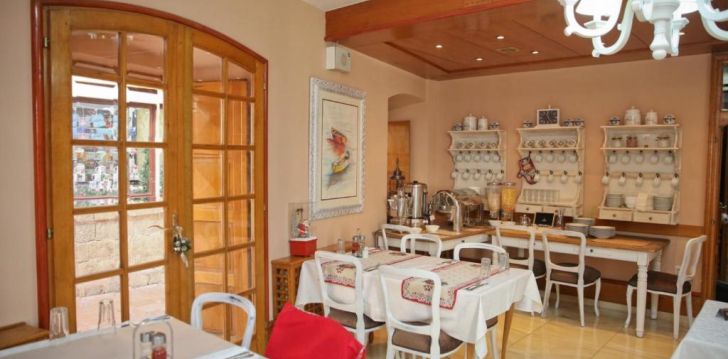 Apsistokite MARIJA HOTEL viešbutyje už gerą kainą.