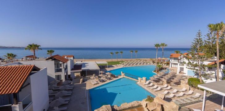 Viešbutis KAPETANIOS AQUA RESORT įsikūręs Kipras. 