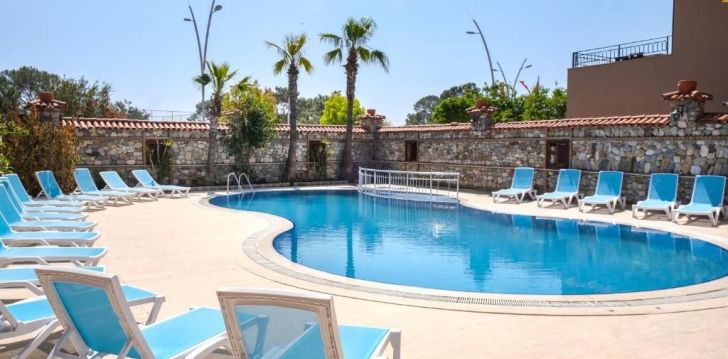 apsistokite BELDIBI BEACH HOTEL viešbutyje už gerą kainą.