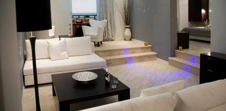 Apsistokite MEDITERRANEAN BEACH viešbutyje už gerą kainą.