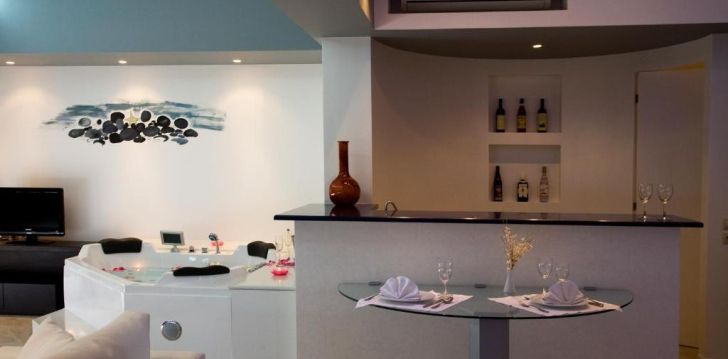 Jaukus viešbutis MEDITERRANEAN BEACH, jūsų atostogoms