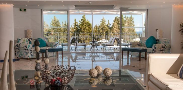 Planuoji kelionę į Graikija? apsistokite 4 viešbutyje BELVEDERE HOTEL. 