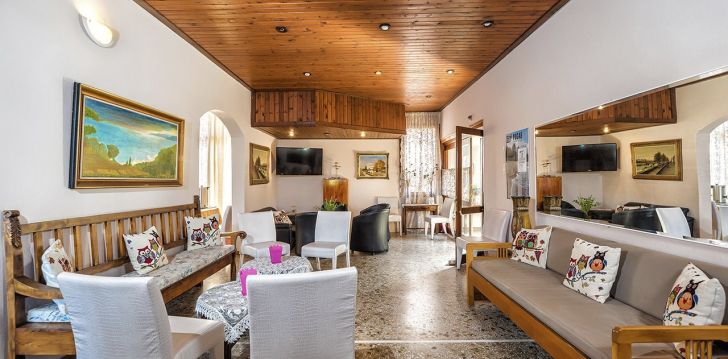 Viešbutis HARMONY HOTEL įsikūręs Graikija.