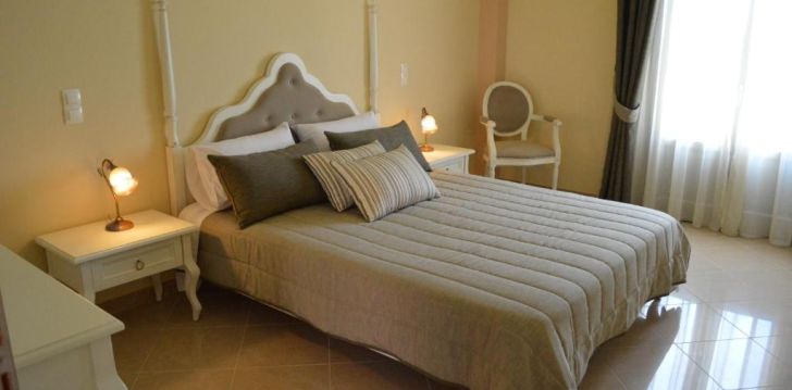 Atostogos Graikija – apsistokite viešbutyje CASTRO HOTEL (SANTORINI)