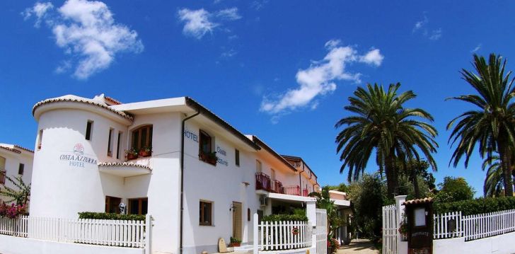 apsistokite COSTA AZZURRA HOTEL & RESIDENCE viešbutyje už gerą kainą.