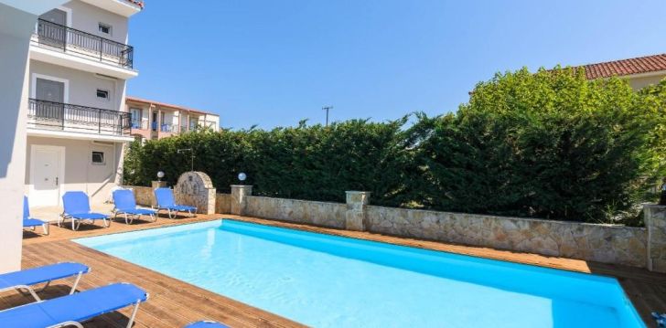 KARRAS LIVIN - klientų vertinamas, kaip geras kainos ir kokybės santykis. 