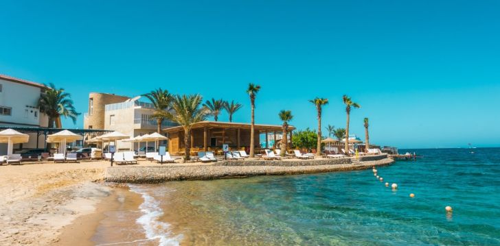 jaukus viešbutis LA ROSA WAVES BEACH & AQUA PARK, jūsų atostogoms