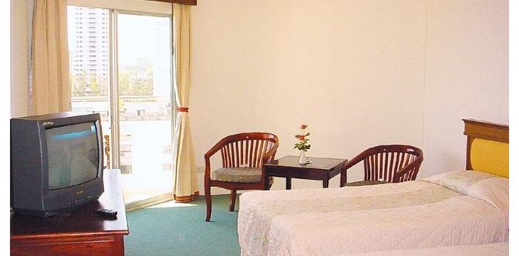 Apsistokite JOMTIEN THANI viešbutyje už gerą kainą.