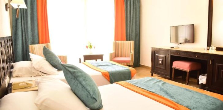 Apsistokite TURQUOISE BEACH HOTEL viešbutyje už gerą kainą. 