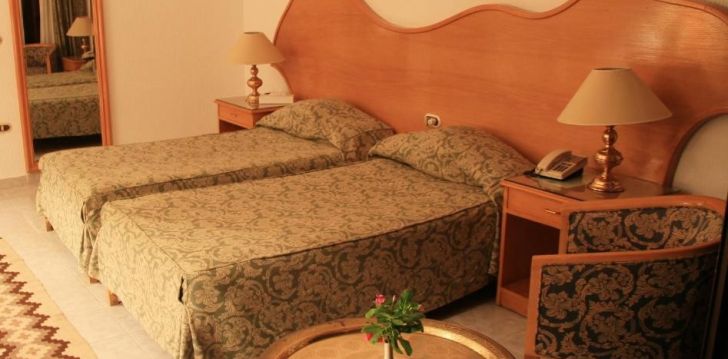 apsistokite TURQUOISE BEACH HOTEL viešbutyje už gerą kainą.
