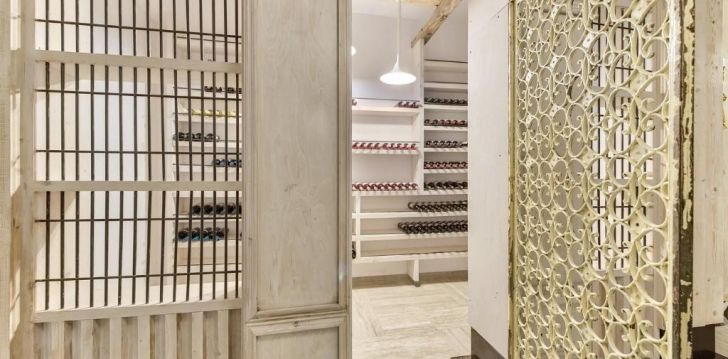 Apsistokite MANDALA SEAFRONT SUITES viešbutyje už gerą kainą.