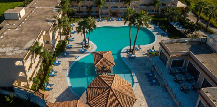 Atostogos Graikija – apsistokite viešbutyje ZANTE VILLAGE HOTEL
