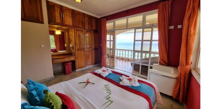 Apsistokite AU FOND DE MER VIEW viešbutyje už gerą kainą.