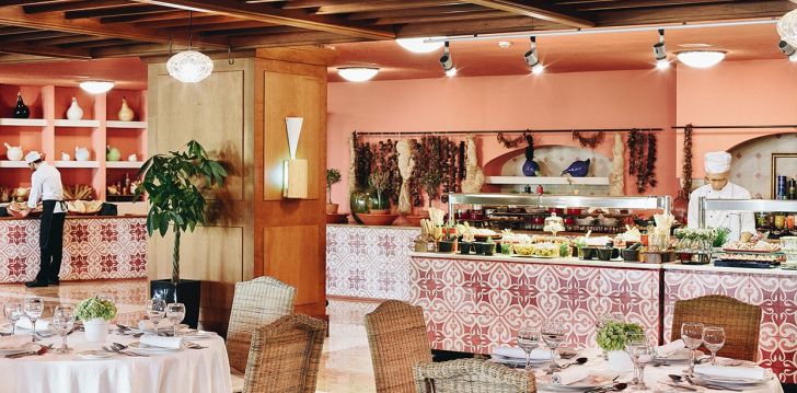 atostogos Graikija – apsistokite viešbutyje GRECOTEL LUXME DAPHNILA BAY DASSIA