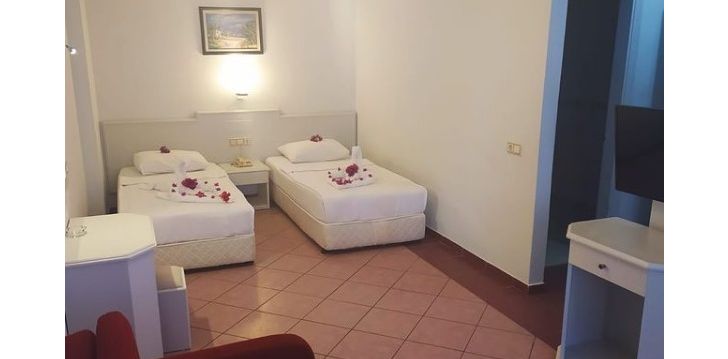 Apsistokite GRAND BAHAMA BEACH HOTEL viešbutyje už gerą kainą. 