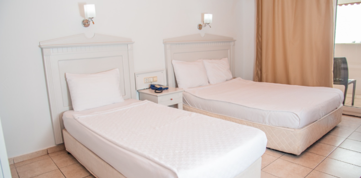 GRAND BAHAMA BEACH HOTEL - klientų vertinamas, kaip geras kainos ir kokybės santykis. 