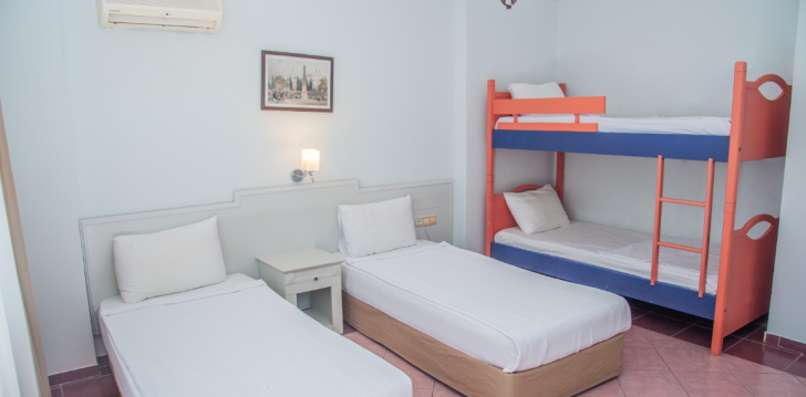 Apsistokite GRAND BAHAMA BEACH HOTEL viešbutyje už gerą kainą.