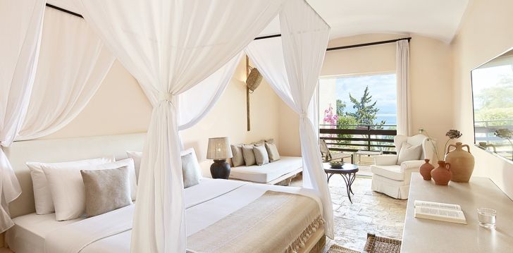 apsistokite GRECOTEL LUXME DAPHNILA BAY DASSIA viešbutyje už gerą kainą.
