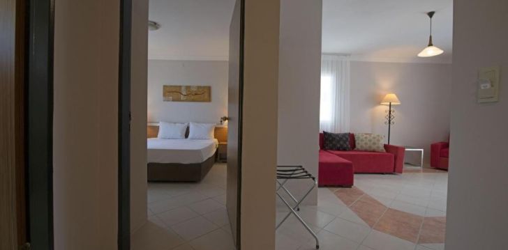 apsistokite SMART HOLIDAY HOTEL viešbutyje už gerą kainą.